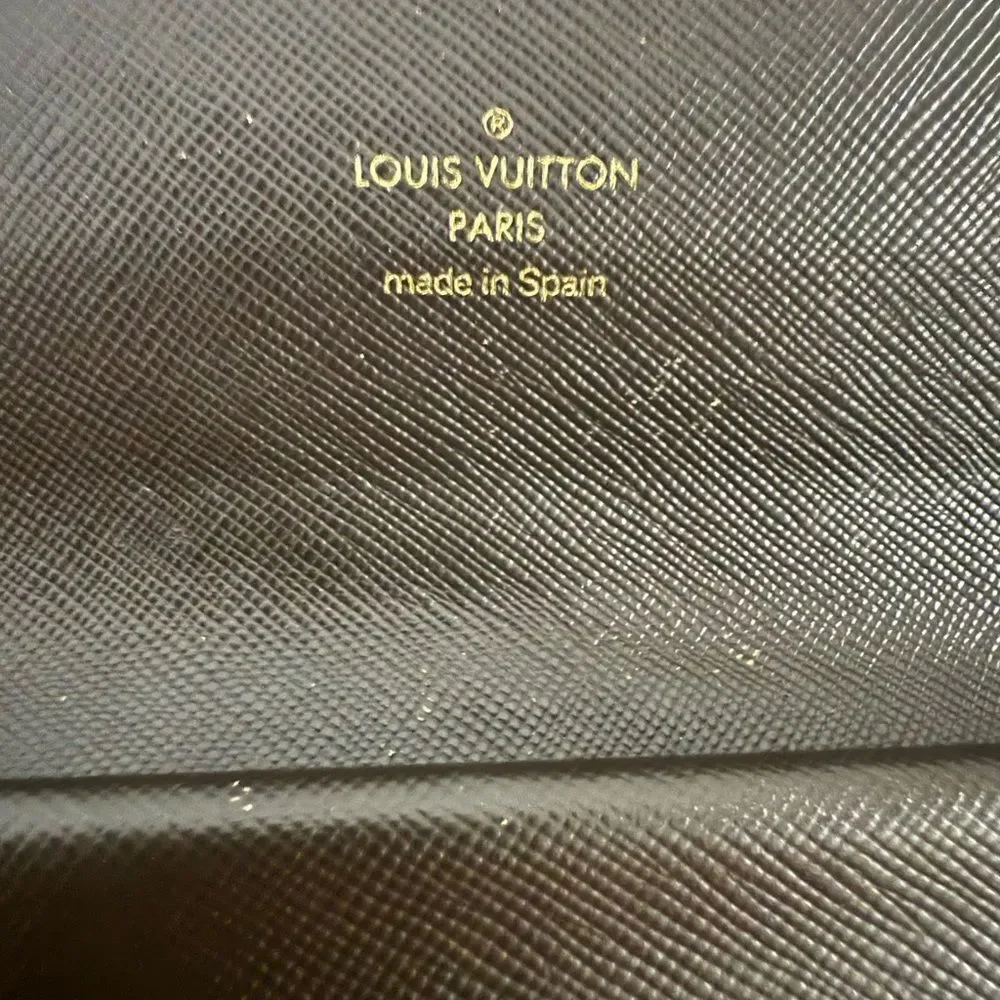 Used in excellent condition nLouis Vuitton Olive Monogram wallet large - Picture 7 of 10